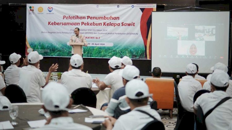 Pelatihan Penumbuhan Kebersamaan Pekebun Kelapa Sawit